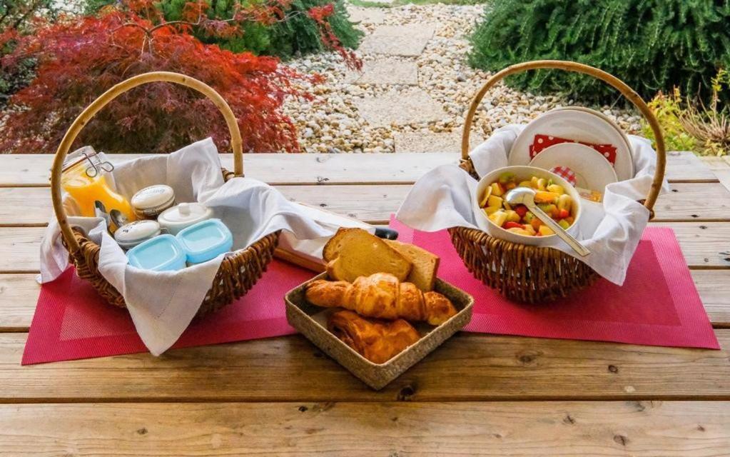 Le Lion D'Or En Perigord Bed & Breakfast Mauzac-et-Grand-Castang Bagian luar foto